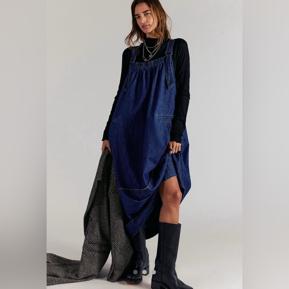 white christmas dresses Ivy Linen Midi Dress-Summer Blue Chambray